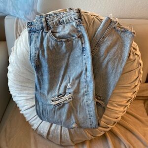 H&M RIPPED STRAIGHT LEG JEANS